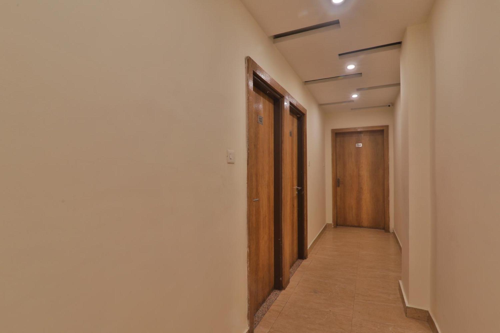 Hotel Janki Inn Sigra 2 Km From Kashi Vishwanath Dham Varanasi Exterior photo